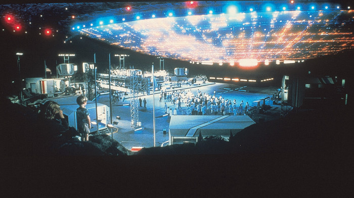 Cena do filme Contatos Imediatos do Terceiro Grau, de Steven Spielberg. 