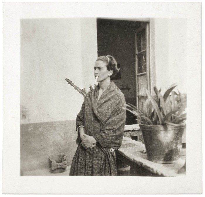 Frida Kahlo na Casa Azul, Anónimo, 1930, Museu Frida Kahlo