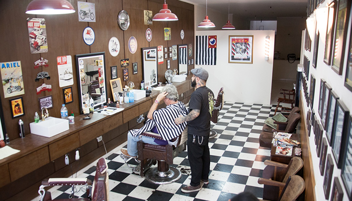 Barbearia Guanabara 623 - Anos 80 Se os roqueiros dos anos 70 já