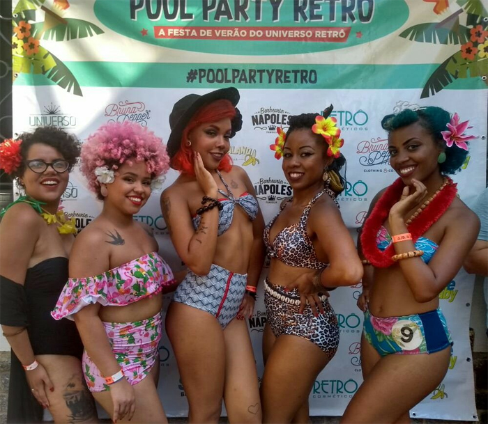 Pin-Ups Pretas na Pool Party 2017 do Universo Retrô