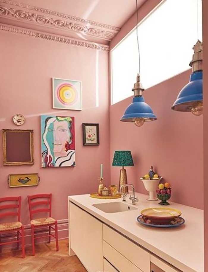 Banheiro clássico rosa