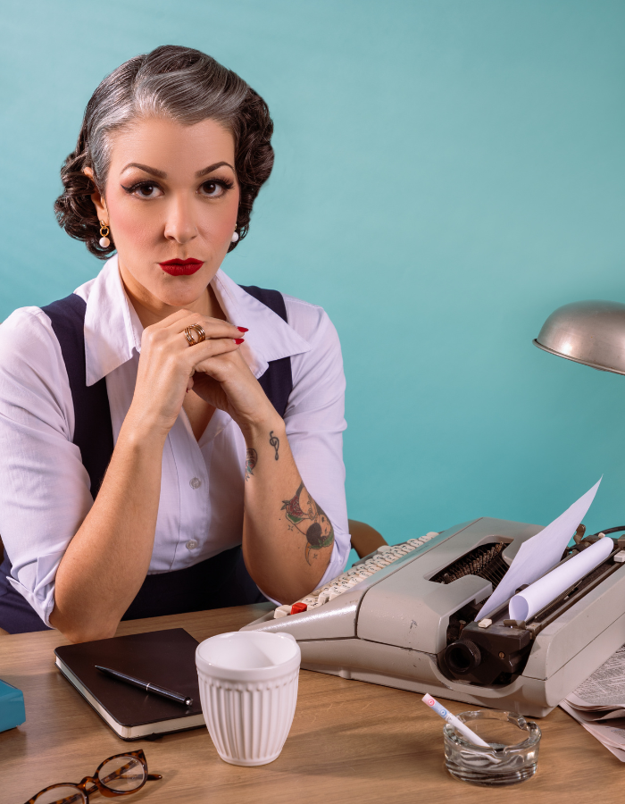 Pin-Up Jornalista Mirella Fonzar Universo Retrô