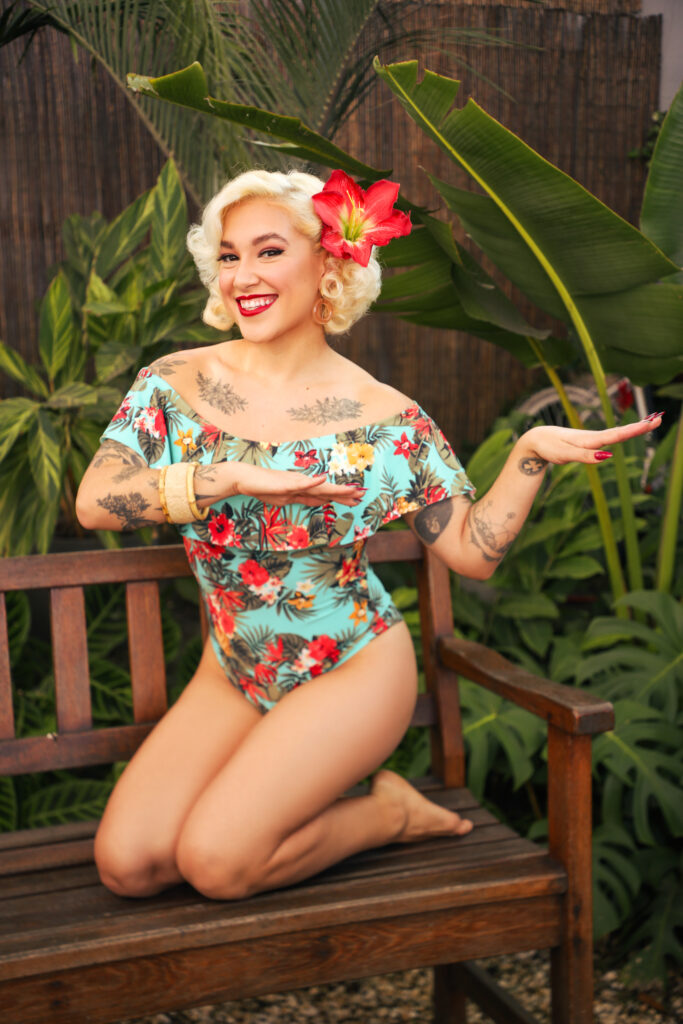 Pin-Up tropical tiki agatha dell'amo