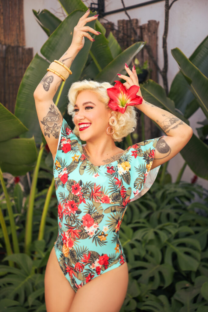 Pin-Up tropical tiki agatha dell'amo