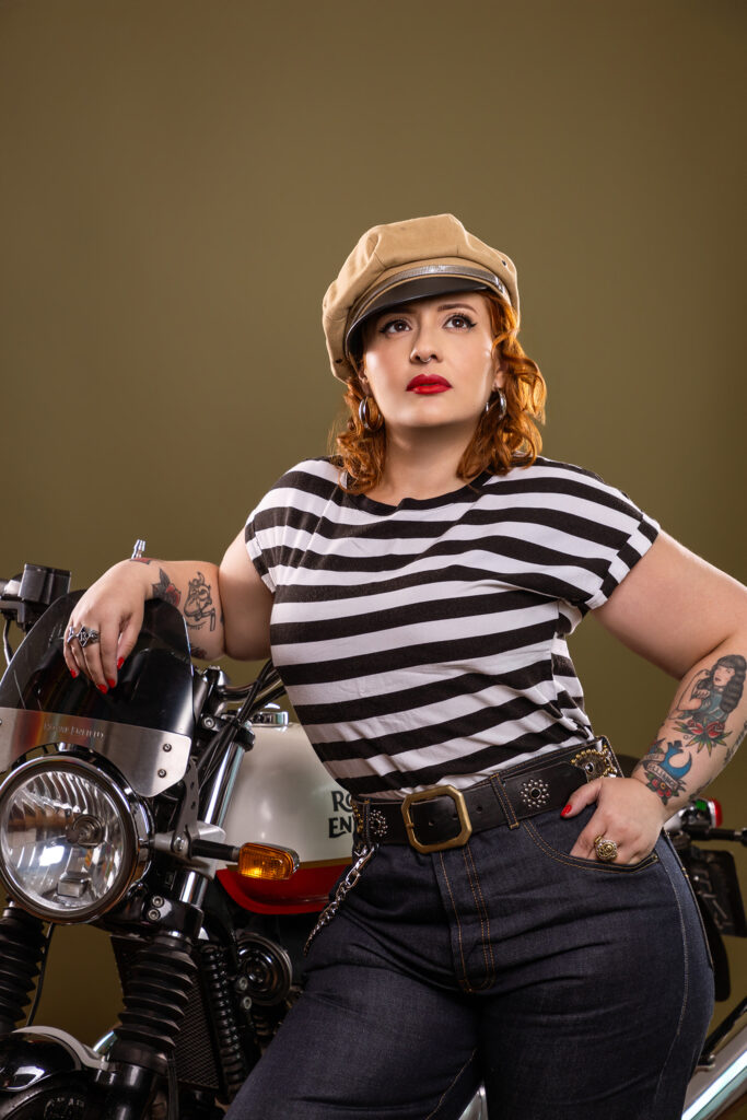 Pin-Up Biker The Wild One O Selvagem Marlon Brando Royal Enfield