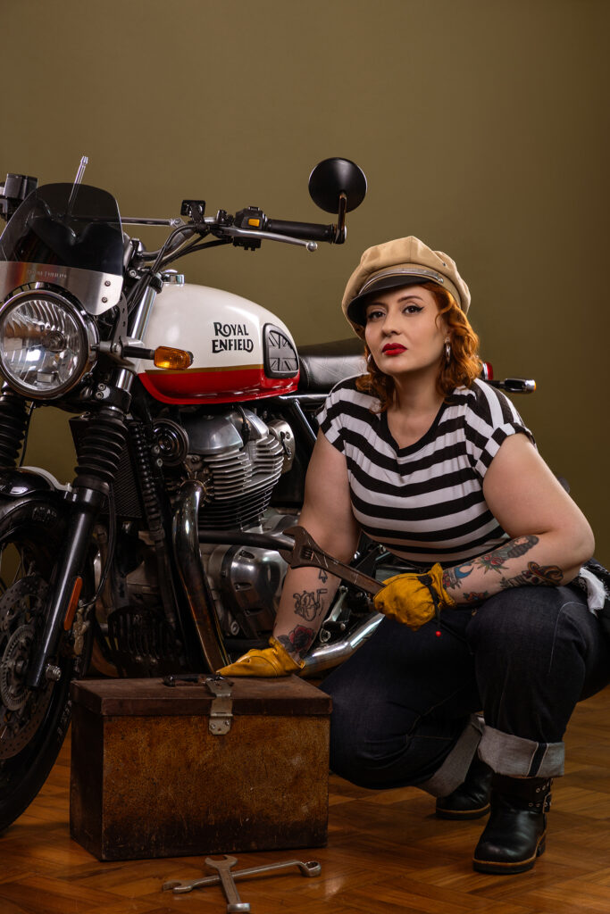 Pin-Up Biker The Wild One O Selvagem Marlon Brando Royal Enfield