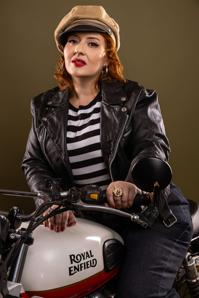 Pin-Up Biker The Wild One O Selvagem Marlon Brando Royal Enfield