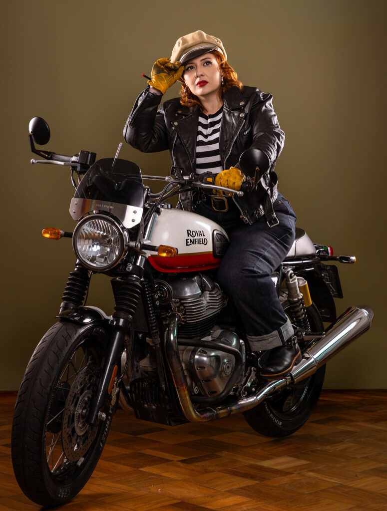 Pin-Up Biker The Wild One O Selvagem Marlon Brando Royal Enfield